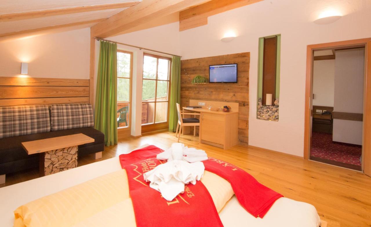 Hotel Laerchenhof Ramsau am Dachstein Bagian luar foto