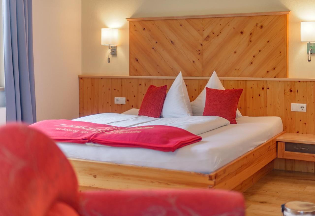 Hotel Laerchenhof Ramsau am Dachstein Bagian luar foto