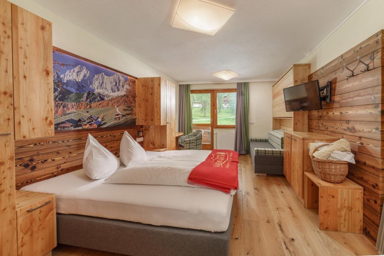 Hotel Laerchenhof Ramsau am Dachstein Bagian luar foto