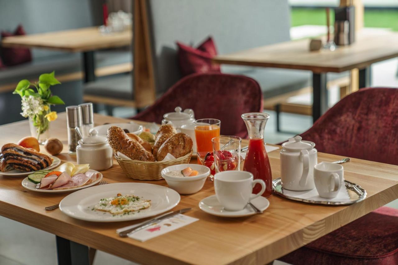 Hotel Laerchenhof Ramsau am Dachstein Bagian luar foto